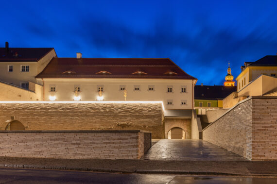 Nachhaltigkeit und Anspruch. Ziegel! Vortrag von Peter Brückner, Architekt BDA